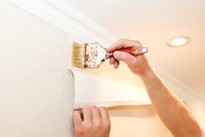 Pose de papier peint à Trésilley — revêtements muraux et toiles de verre